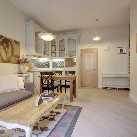 Town Hall Square Apartments Вильнюс Экстерьер фото