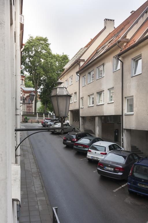 Town Hall Square Apartments Вильнюс Экстерьер фото
