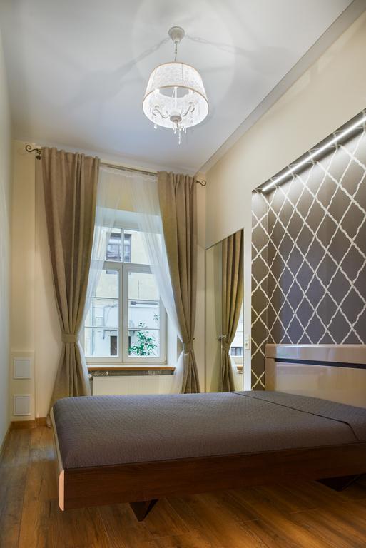 Town Hall Square Apartments Вильнюс Экстерьер фото